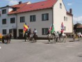 /album/horni-jeleni-2006/vlajkonosi-na-konich-jpg/